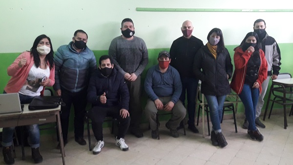  Escuela EMETA: ATE se reunió con auxiliares de la educación en Trevelin 