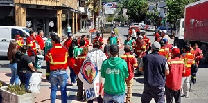  ATE Esquel acompañó el reclamo de Brigadistas 